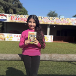 Niña de 9 años comparte estudios bíblicos durante el recreo